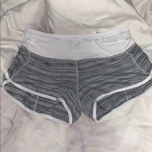 LULULEMON Run Speed Short Wee Are From Space White